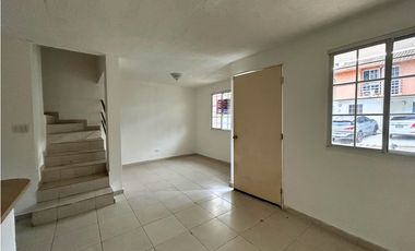 Casa de 72.97m2 en venta en Pedregal. 26-2091