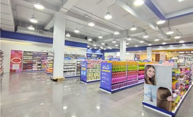 SE VENDE LOCAL EN ALBROOK, PASILLO DE LA CEBRA