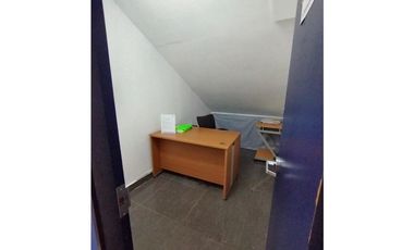 SE VENDE LOCAL EN ALBROOK, PASILLO DE LA CEBRA