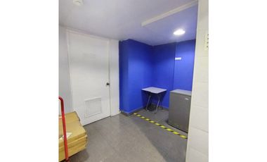 SE VENDE LOCAL EN ALBROOK, PASILLO DE LA CEBRA
