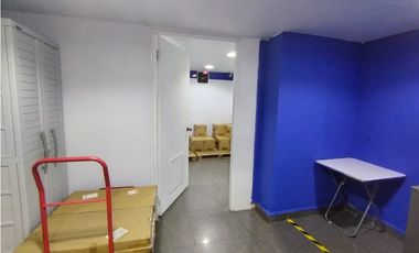 SE VENDE LOCAL EN ALBROOK, PASILLO DE LA CEBRA