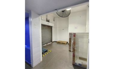 SE VENDE LOCAL EN ALBROOK, PASILLO DE LA CEBRA