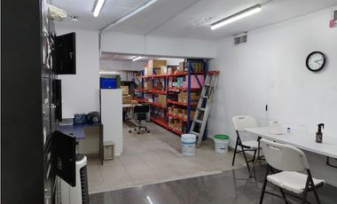 SE VENDE LOCAL EN ALBROOK, PASILLO DE LA CEBRA