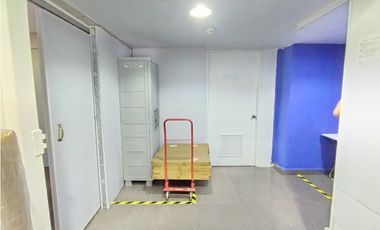 SE VENDE LOCAL EN ALBROOK, PASILLO DE LA CEBRA