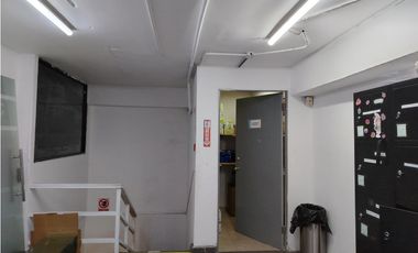 SE VENDE LOCAL EN ALBROOK, PASILLO DE LA CEBRA