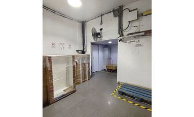 SE VENDE LOCAL EN ALBROOK, PASILLO DE LA CEBRA