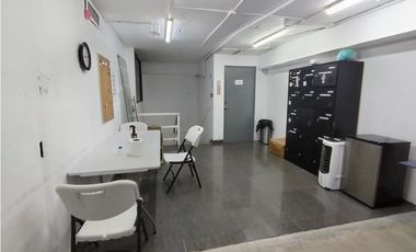 SE VENDE LOCAL EN ALBROOK, PASILLO DE LA CEBRA