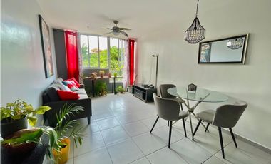 Venta de Apartamento con Línea Blanca en PH Aviñon, El Bosque