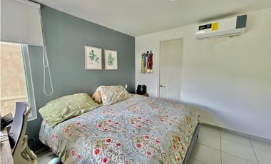 Venta de Apartamento con Línea Blanca en PH Aviñon, El Bosque