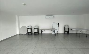 Venta de Apartamento con Línea Blanca en PH Aviñon, El Bosque