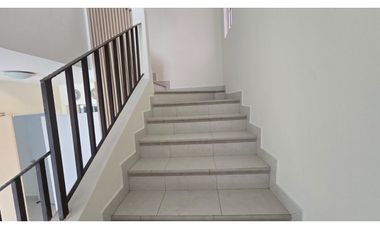 Se Vende casa en Costa Sur -zona exclusiva (LM)