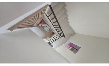 Se Vende casa en Costa Sur -zona exclusiva (LM)