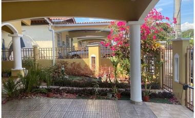 VENTA DE CASA EN VILLA ZAITA