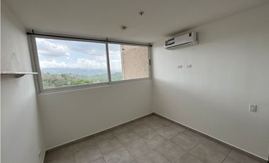 VENTA APARTAMENTO EN BRISAS DEL GOLF PH HACIENDA GOLF