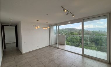 VENTA APARTAMENTO EN BRISAS DEL GOLF PH HACIENDA GOLF