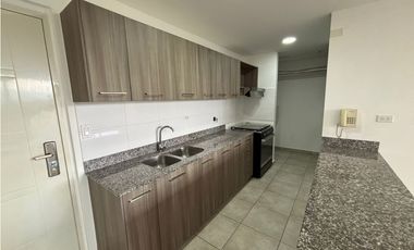 VENTA APARTAMENTO EN BRISAS DEL GOLF PH HACIENDA GOLF