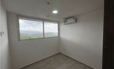 VENTA APARTAMENTO EN BRISAS DEL GOLF PH HACIENDA GOLF