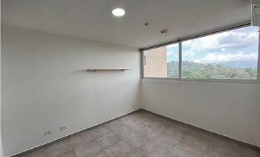 VENTA APARTAMENTO EN BRISAS DEL GOLF PH HACIENDA GOLF