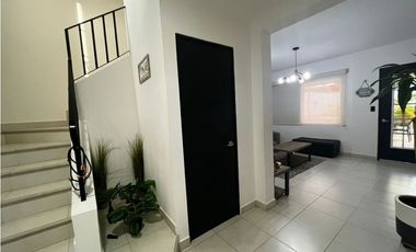 VENTA DE CASA EN VERSALLES, PH QUINTAS DE VERSALLES, COSTA SUR