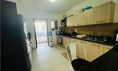 VENTA DE CASA EN VERSALLES, PH QUINTAS DE VERSALLES, COSTA SUR