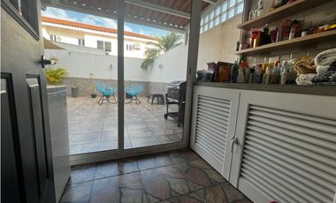 VENTA DE CASA EN VERSALLES, PH QUINTAS DE VERSALLES, COSTA SUR
