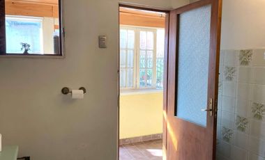 Confortable y versatil casa con uso habitacional o comercial