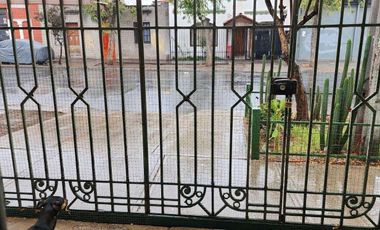 Confortable y versatil casa con uso habitacional o comercial