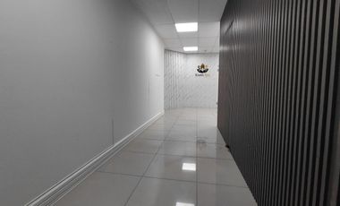 Arriendo oficina hermosa, elegante, Médicos, Abogados, Gtes.