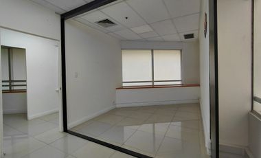 Arriendo oficina hermosa, elegante, Médicos, Abogados, Gtes.