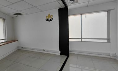 Arriendo oficina hermosa, elegante, Médicos, Abogados, Gtes.