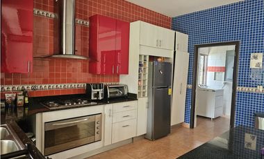 VENTA DE CASA AMOBLADA EN CORONADO (NEGOCIABLE)