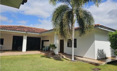 VENTA DE CASA AMOBLADA EN CORONADO (NEGOCIABLE)