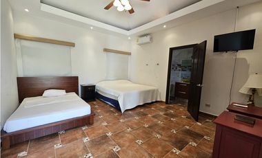 VENTA DE CASA AMOBLADA EN CORONADO (NEGOCIABLE)