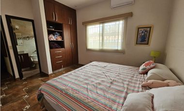 VENTA DE CASA AMOBLADA EN CORONADO (NEGOCIABLE)