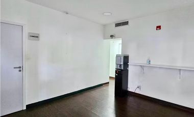 Se Alquila Local Comercial de Lujo en Oceania Business Plaza