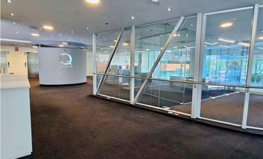 Se Alquila Local Comercial de Lujo en Oceania Business Plaza