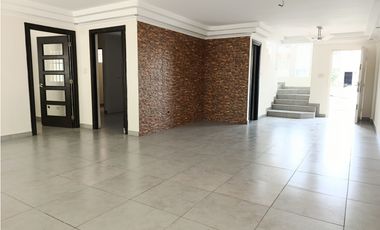 VENTA CASA EN BRISAS DEL GOLF P.H. BRISAS POINT CIUDAD DE PANAM CP