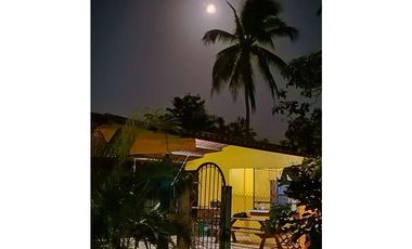 VENTA CASA CON TERRENO EN LAS LAJAS DE CHAME  GANGA CPR