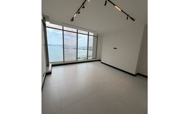 LUJOSA OFICINA REMODELADA EN ALQUILER AVENIDA BALBOA BICSA CP