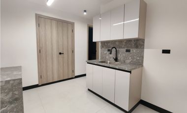 LUJOSA OFICINA REMODELADA EN ALQUILER AVENIDA BALBOA BICSA CP