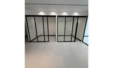 LUJOSA OFICINA REMODELADA EN ALQUILER AVENIDA BALBOA BICSA CP