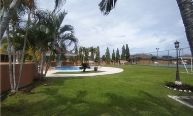 VENTA CASA  EN SUNSET COAST CP