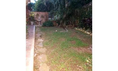 VENTA AMPLIA RESIDENCIA DE DOS PLANTAS CON FINOS ACABADOS CP