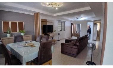 Venta de casa con tres recámaras en Villa Zaita.