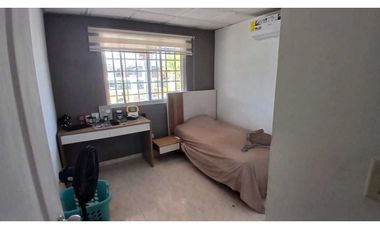 Venta de casa con tres recámaras en Villa Zaita.