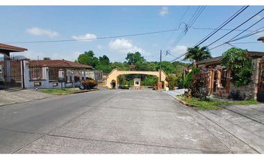 Venta de casa con tres recámaras en Villa Zaita.