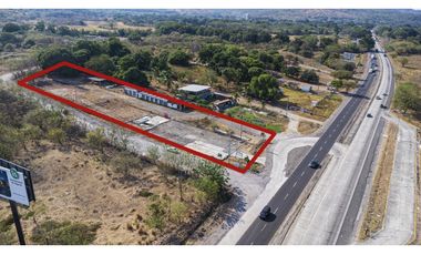 MINI WAREHOUSES with LAND in Chame