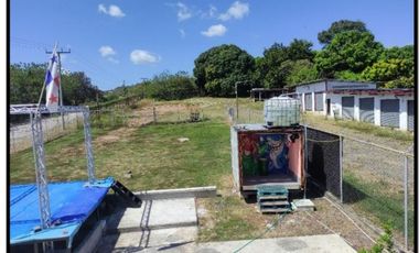 MINI WAREHOUSES with LAND in Chame