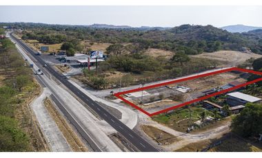 MINI WAREHOUSES with LAND in Chame