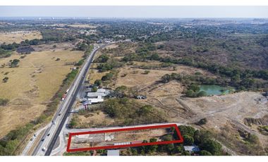 MINI WAREHOUSES with LAND in Chame
